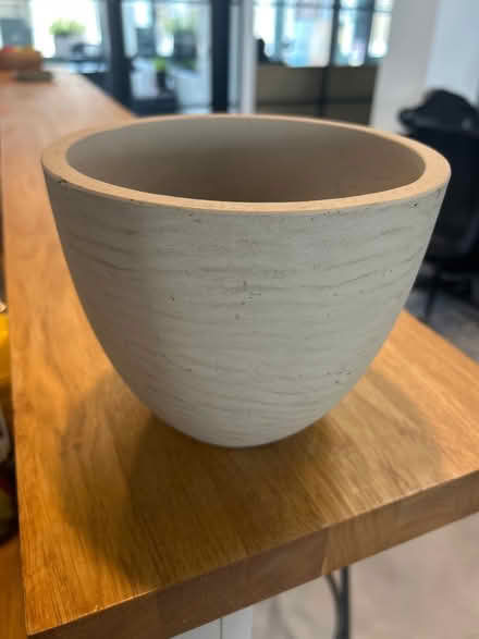 Photo of free Plant pot (Shoreditch) #1