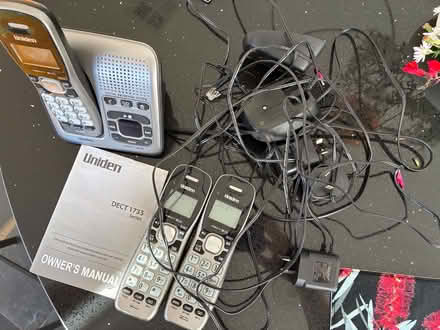 Photo of free Uniden phone x3 & answering machine (Yarralumla) #4