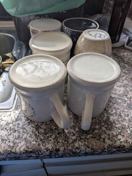 Photo of free 6 mugs (CR0 7PP) #1