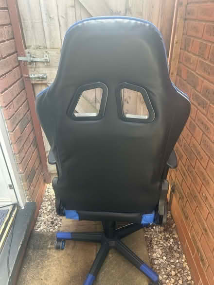 Photo of free Gaming / office chair- plearead description as needs fixing! (Coleshill B46) #2