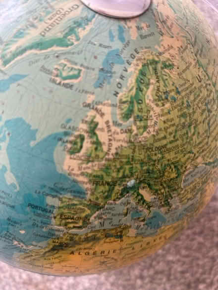 Photo of free French Globe (Upper Beeding) #2