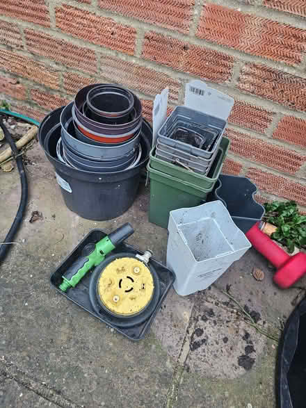 Photo of free Pots and bits and bobs (Bromham MK43) #1