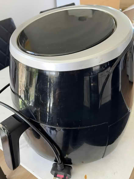 Photo of free Air fryer (Aberdeen City Centre.) #3