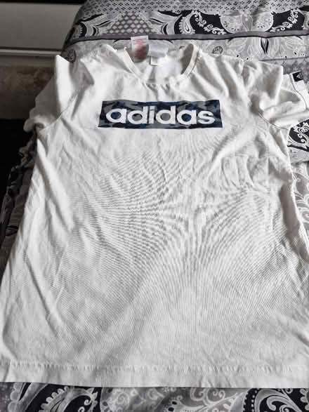 Photo of free Unisex Adidas t-shirt (Grove Park SE9) #1