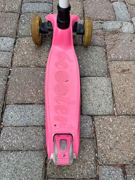 Photo of free 3 wheel kids scooter and knee pads (Livingston) #2