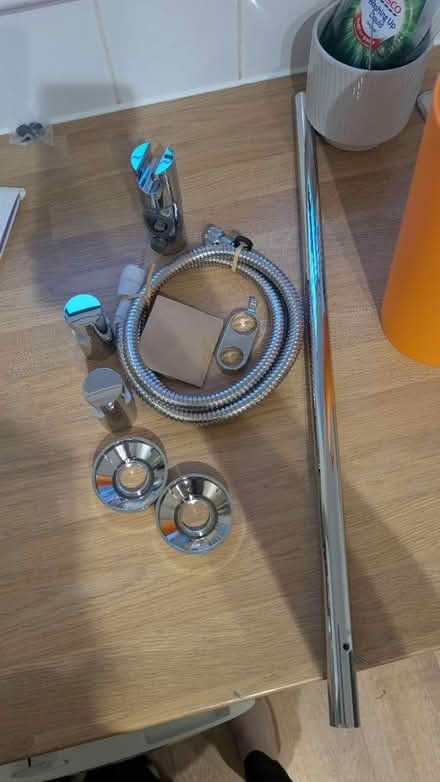 Photo of free Shower stuff (BN27) #1