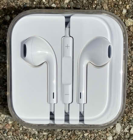 Photo of free Wired iPhone 6 headphones (Evergreen, E. San Jose) #1