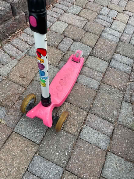 Photo of free 3 wheel kids scooter and knee pads (Livingston) #3