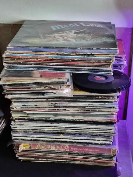 Photo of free Records (LP's and Singles) (Gwespyr CH8) #1