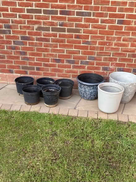 Photo of free 8 Plastic pots (Kempston MK42) #1
