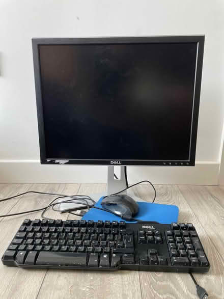 Photo of free Computer screen, mouse and keyboard (Cambridge CB1) #1