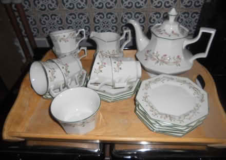 Photo of free 'Eternal Beau' tea service (The Bog SY5) #1