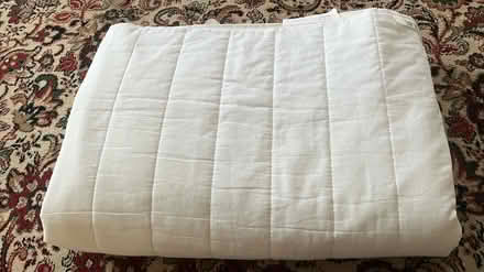 Photo of free Double mattress protector (Harlow CM18 staple tye) #2