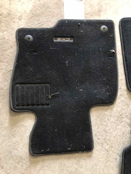 Photo of free Mazda CX5 floor mats/accessories (Markham) #3
