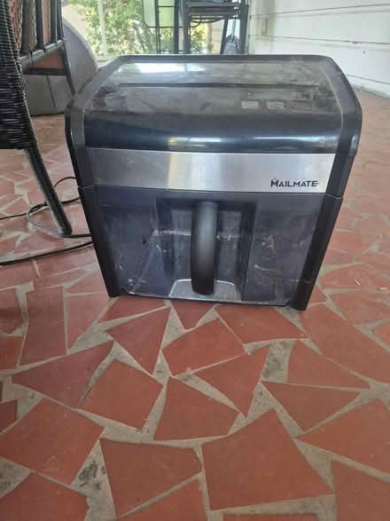 Photo of free Screens, Shredder, Bedside table (30168) #2