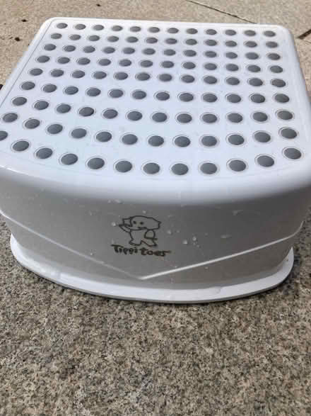 Photo of free Small step (Didcot, Ladygrove) #1