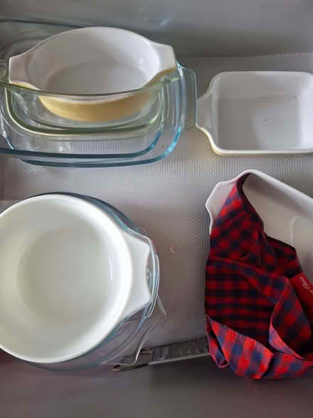 Photo of free kitchen items (Blackwell RH19) #1