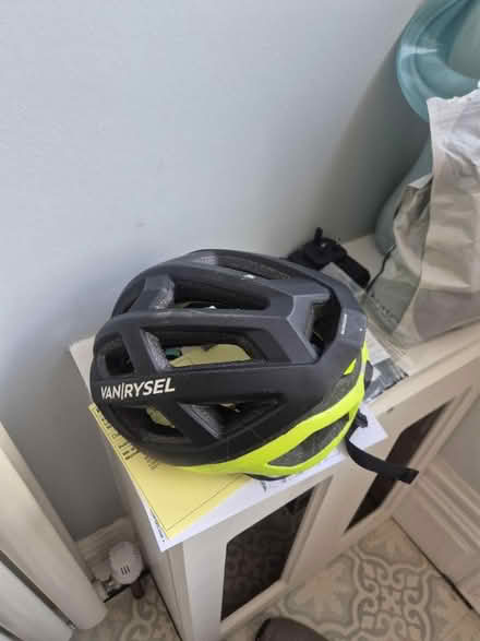 Photo of free Men's bike helmet (S/M) (Tooting) #1