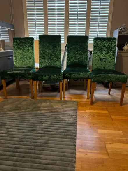 Photo of free X 4 dining chairs (Rowsham HP22) #1