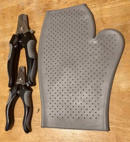 Photo of free Two the groom room dog nail clippers and grooming glove (Northcourt OX14) #1