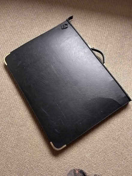 Photo of free A2 art portfolio (Ballinteer) #1