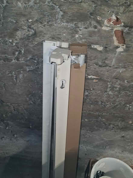 Photo of free Two fluorescent fittings (Dalston E8) #1