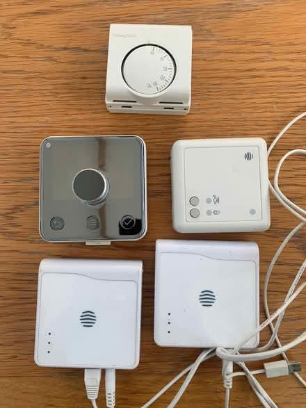 Photo of free Hive controls (Marshalswick AL1) #1