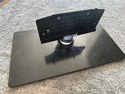 Photo of free Samsung TV Stand BN61-07312A (Hollywood/Los Feliz) #1