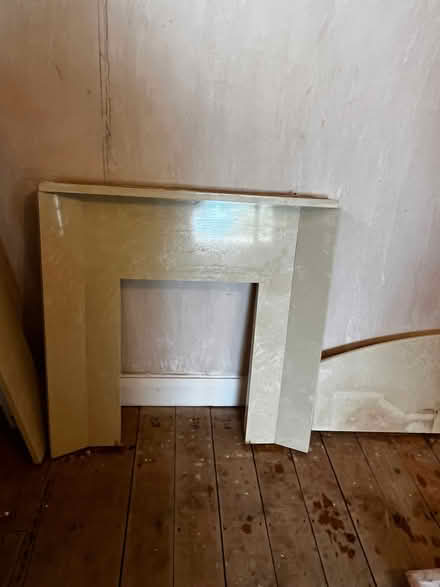Photo of free Marble fire surround (Greaves LA1) #3