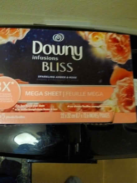 Photo of free Downy Mega Fabric Sheets (White Center) #1