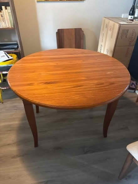 Photo of free Kitchen table (High st and brookdale ave.) #1