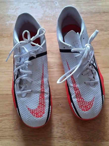 Photo of free Nike Phantom Football Boots UK Size 6, Used (TN23) #2