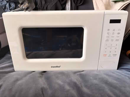 Photo of free Microwave (North Kensington W10) #1
