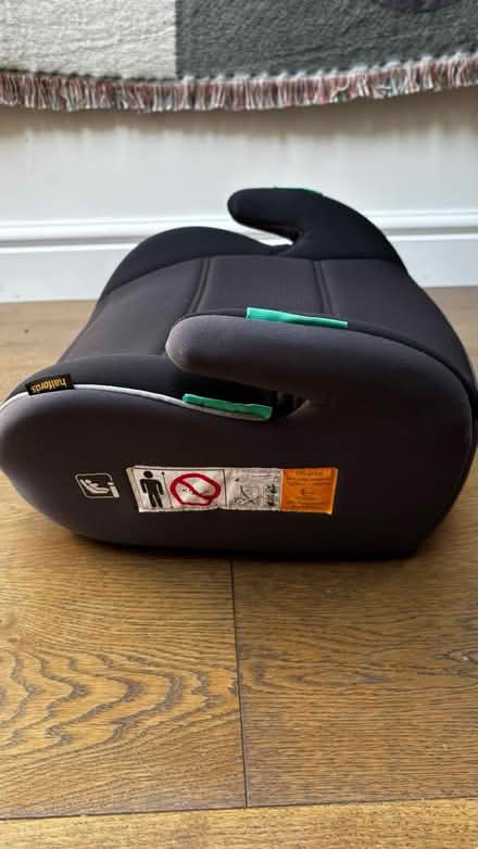 Photo of free Halfords child car seat (Larkhall) #1