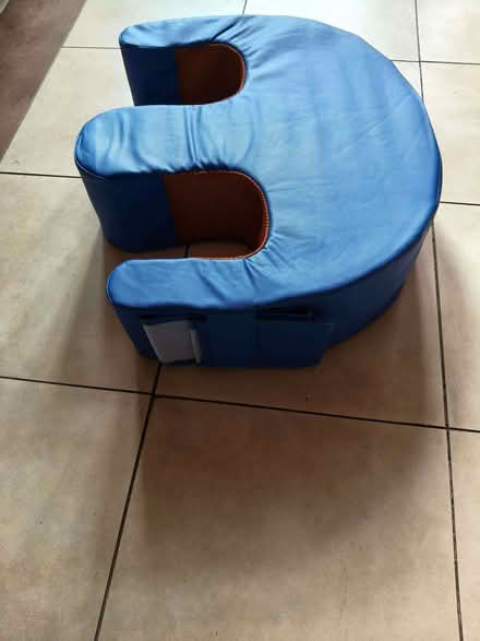 Photo of free Turning cushion (waterproof) for bed bound individuals (Lee SE3) #2