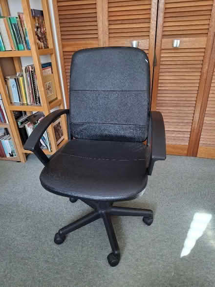 Photo of free Black computer/office chair (Thingwall CH61) #1