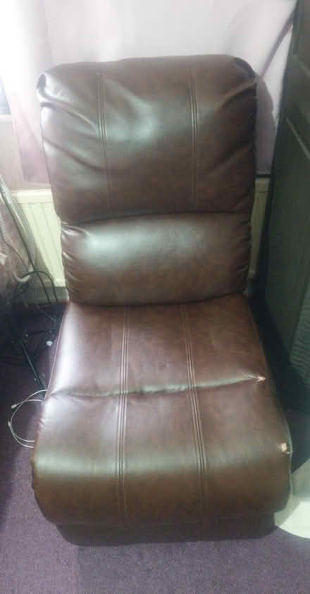 Photo of free single sofa (Ls9 6nu) #2