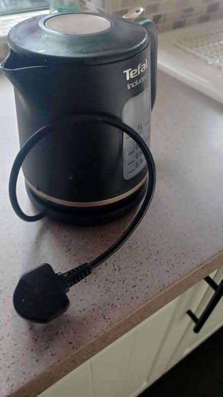 Photo of free 1L Tefal Kettle (Bradshaw) #1