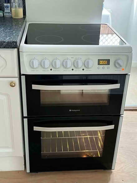 Photo of free freestandind electricoven/hob (Emley HD8) #3