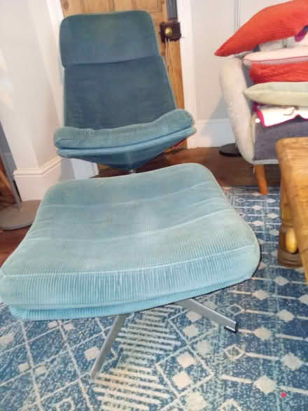 Photo of free Nice Chair & Footrest (CT11) #1