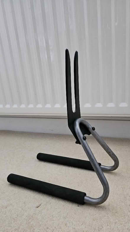 Photo of free Bicycle rear-axle-stand (Townsend AL3) #1