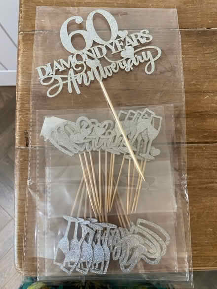 Photo of free Cake box, decorations and board (Cubbington CV32) #1