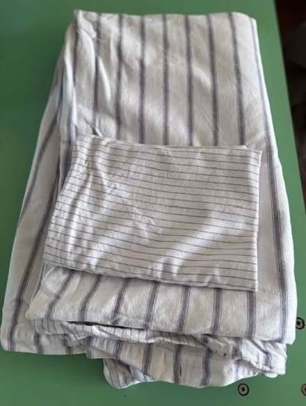 Photo of free Brushed cotton double duvet and one matching pillowcase (East Dulwich SE22) #1