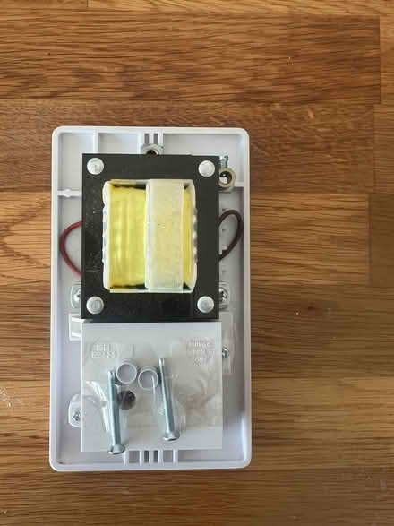 Photo of free Shaver Socket (West Oxfordshire OX28) #1