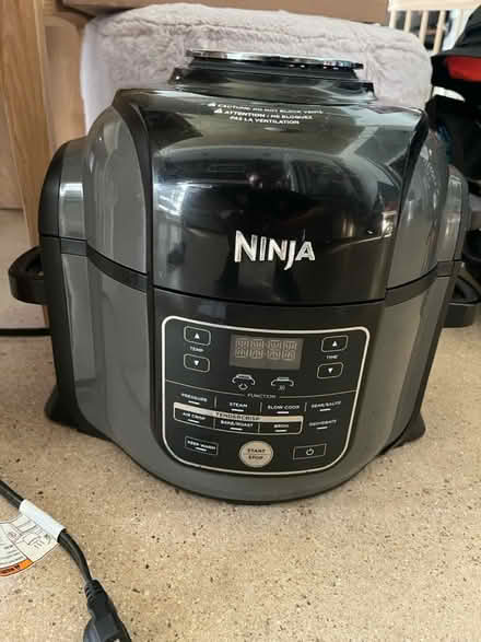 Photo of free Pressure Cooker&AirFry(NinjaFoodi) (Bailey’s Crossroads) #1