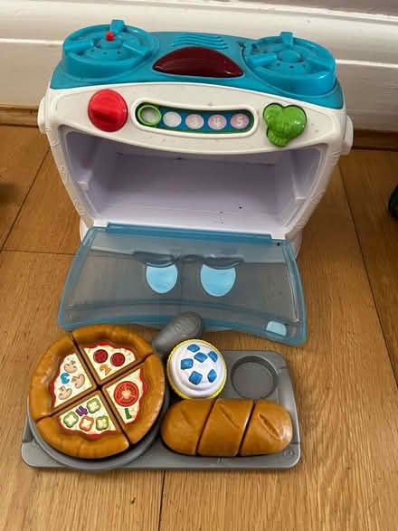 Photo of free Toddler oven set (West Wickham BR4) #1