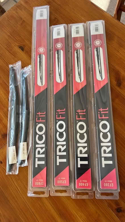Photo of free Windscreen wipers (Carlton CA11) #1