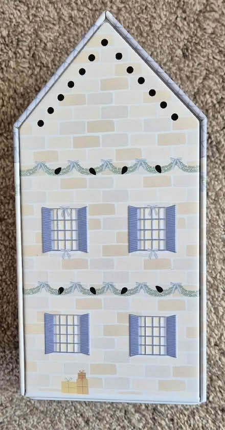 Photo of free Small Novelty Light Up Tin (Handforth SK9) #4