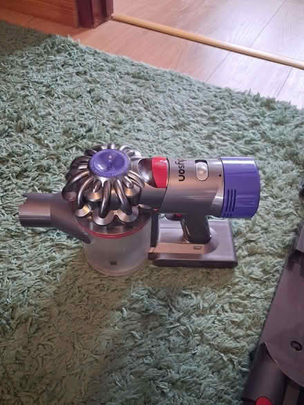 Photo of free Cordless Dyson Vacuum cleaner (Hedworth NE32) #2