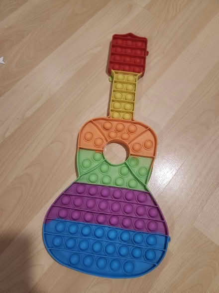 Photo of free Guitar poppit (Castlefield HP12) #1